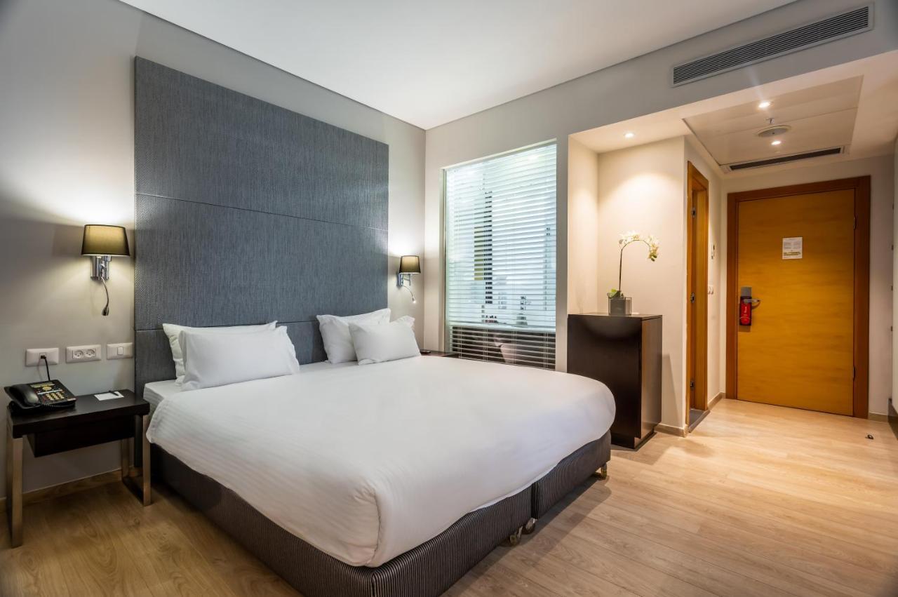 Benjamin Business Hotel Herzelia Extérieur photo