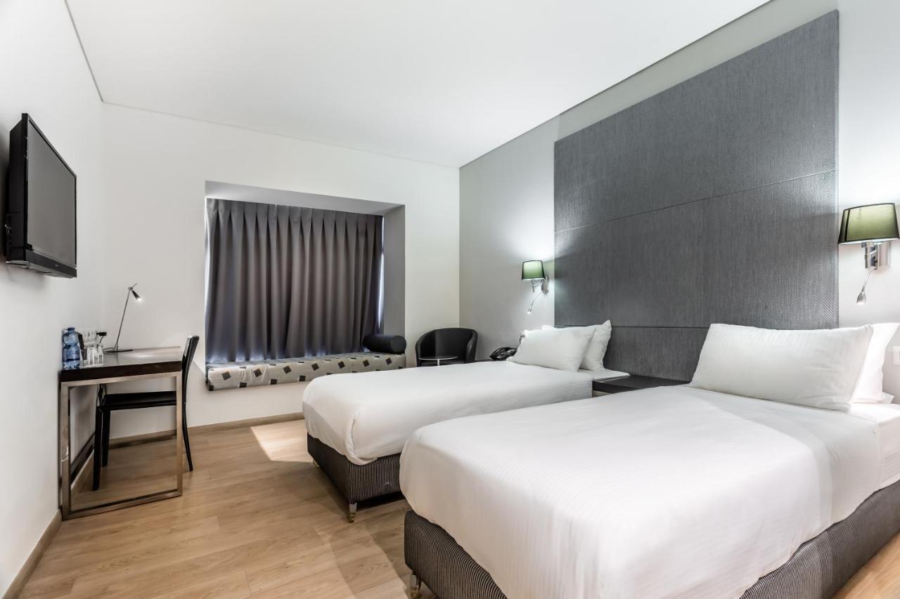 Benjamin Business Hotel Herzelia Extérieur photo