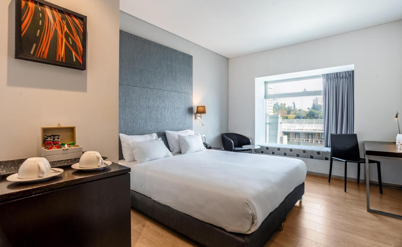 Benjamin Business Hotel Herzelia Extérieur photo