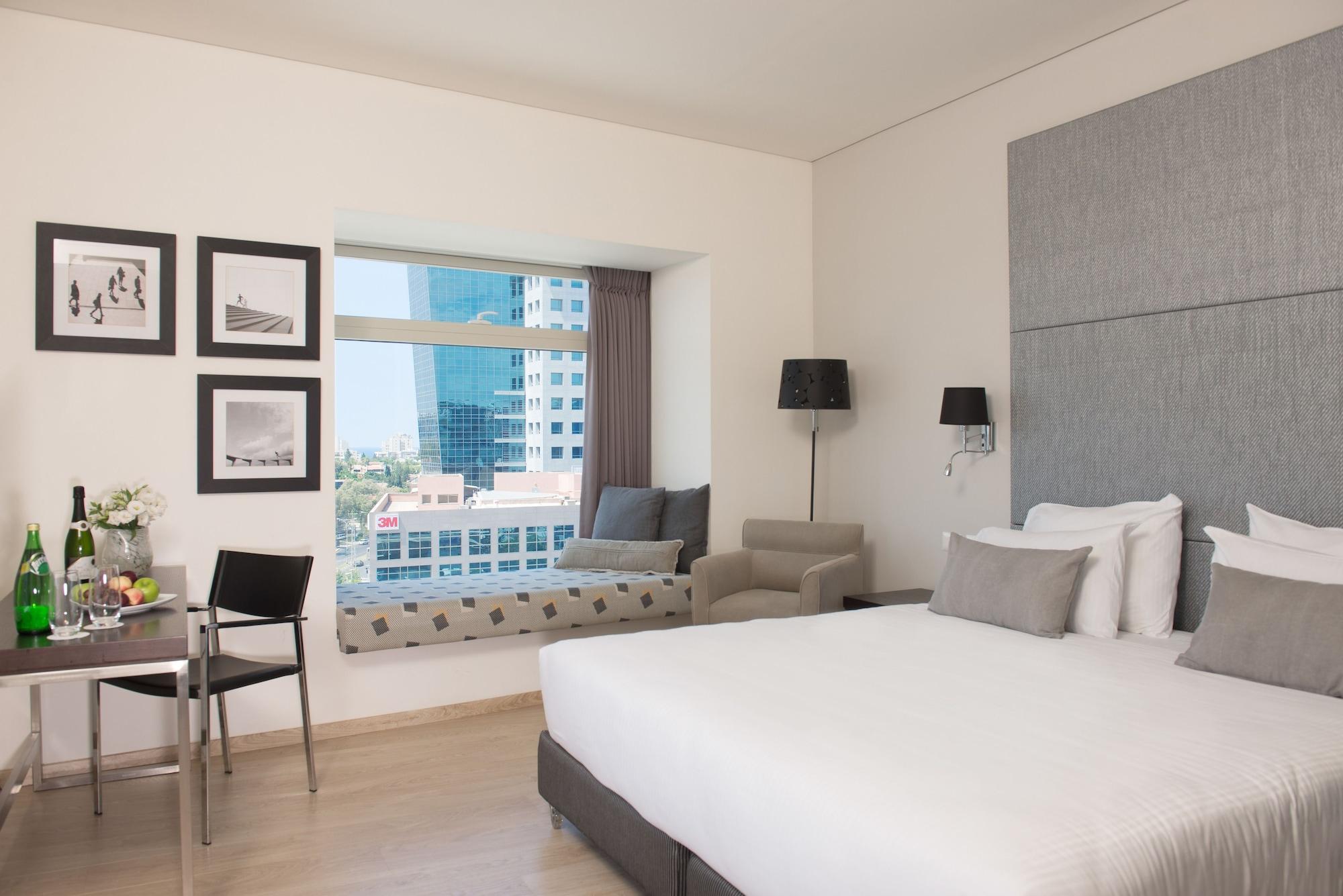 Benjamin Business Hotel Herzelia Extérieur photo