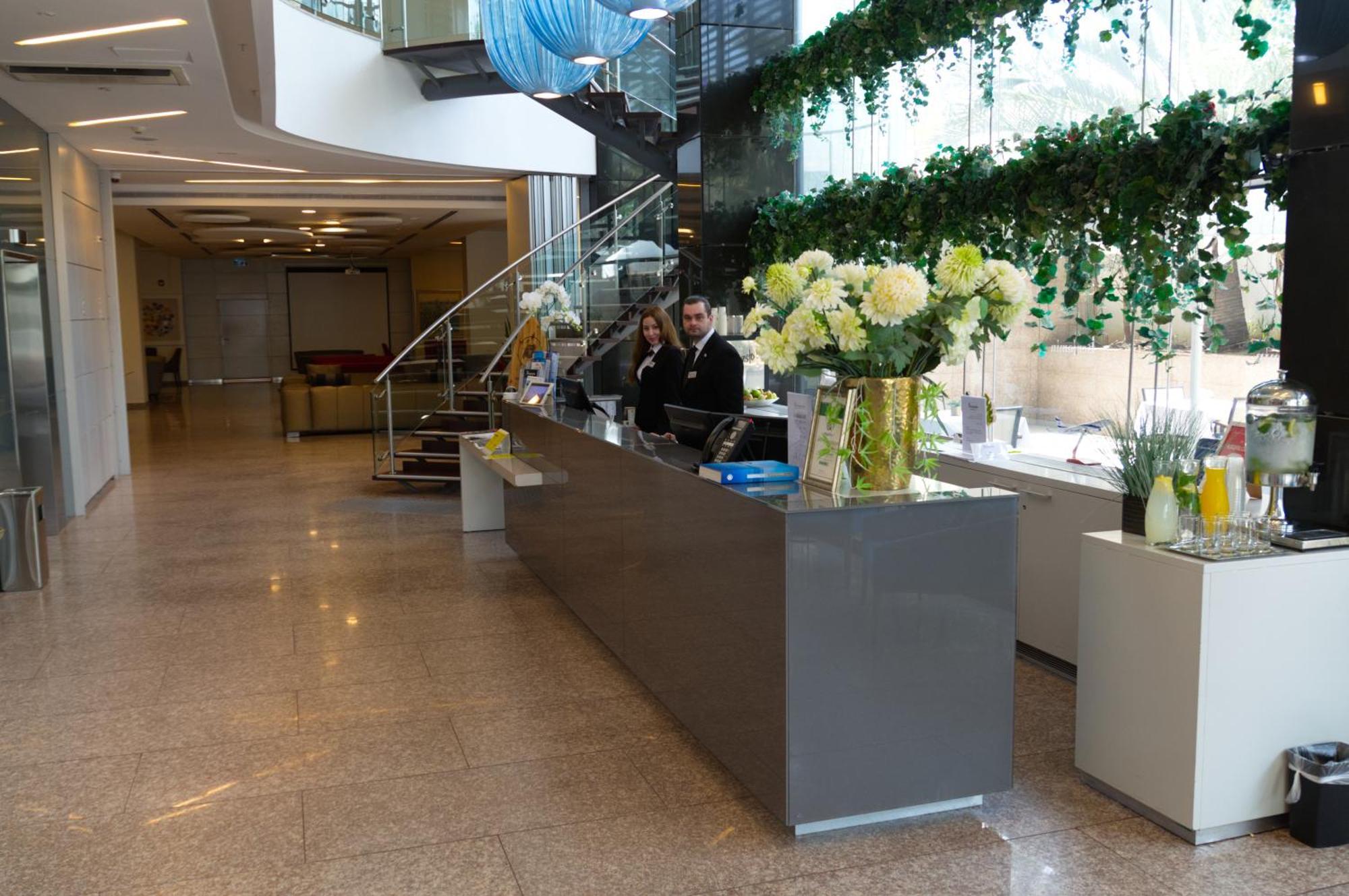 Benjamin Business Hotel Herzelia Extérieur photo